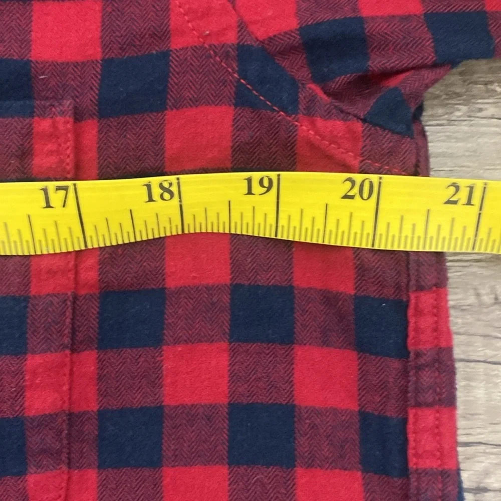 Uniqlo top red and black